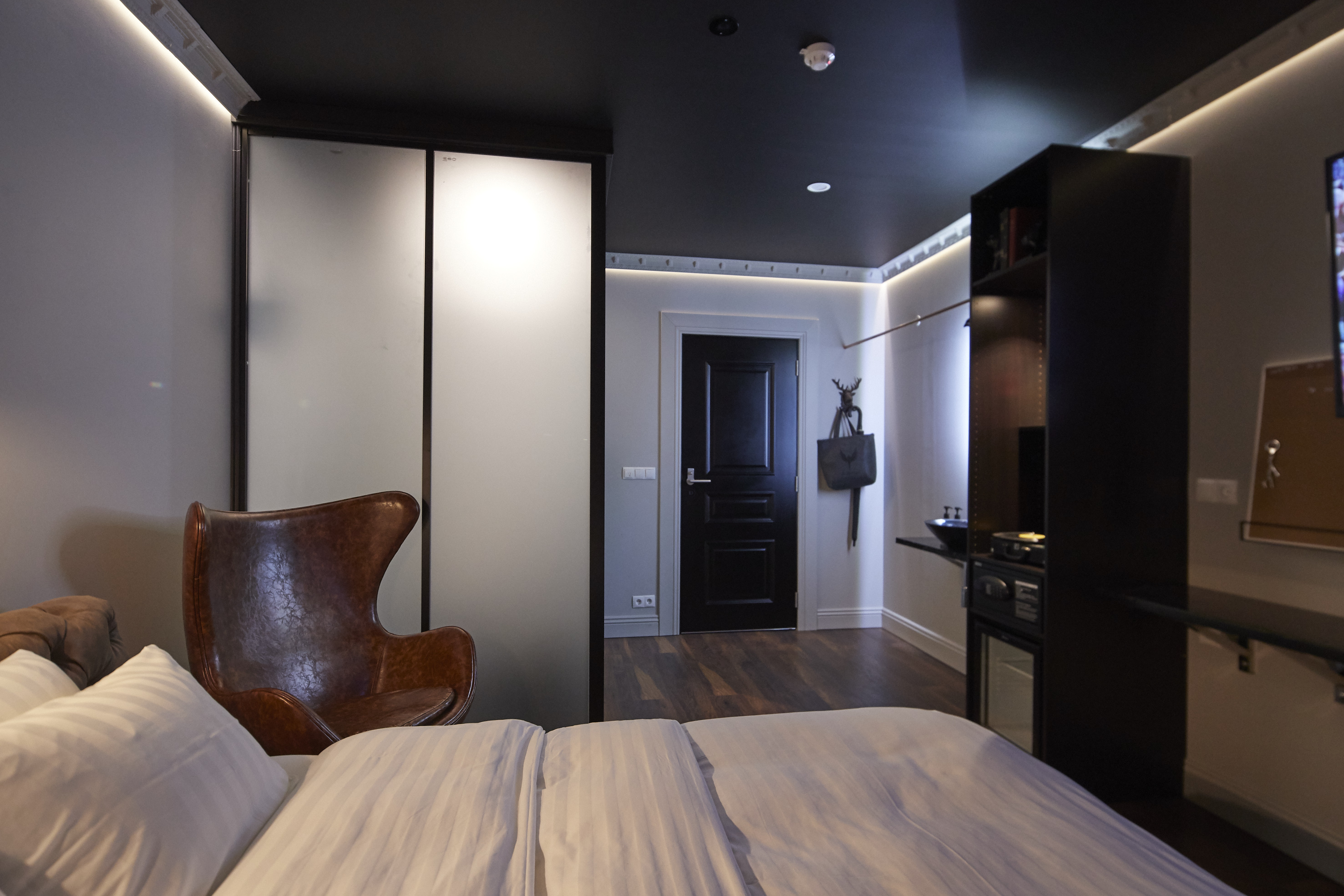 A microsuite